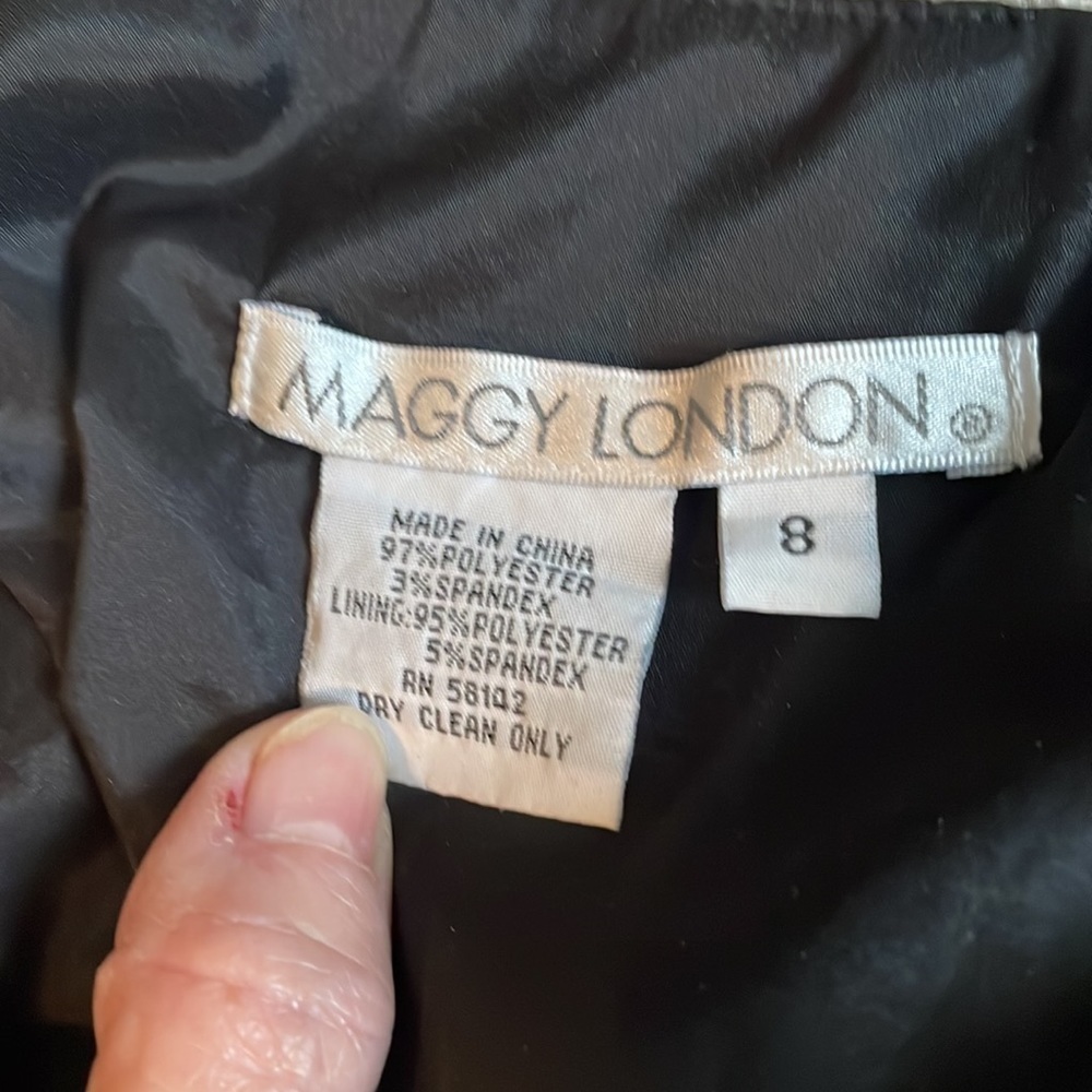 Womens Maggy London dress. - Picture 5 of 5